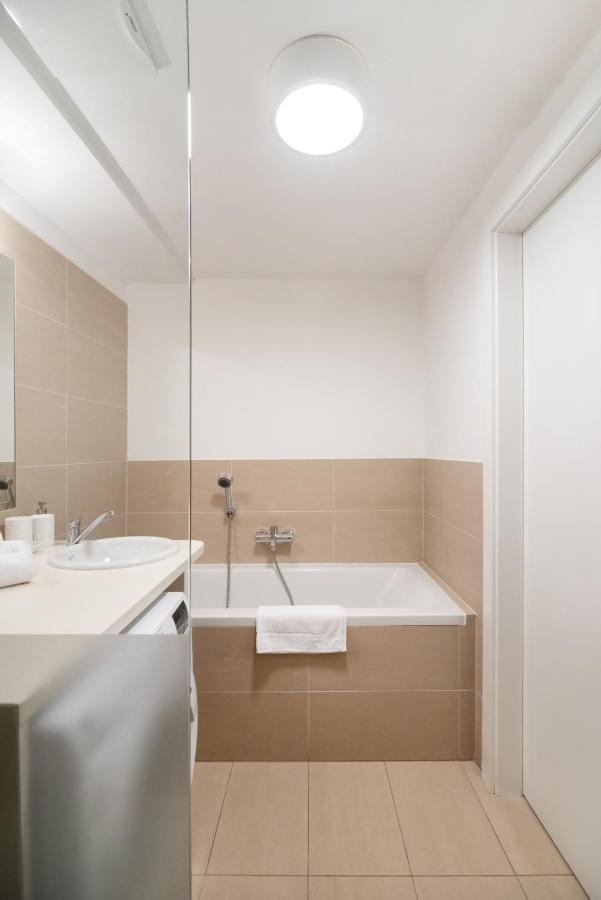 Immersed Into Vienna'S City Life And Yet A Retreat, Minimum 30 Nights Zewnętrze zdjęcie